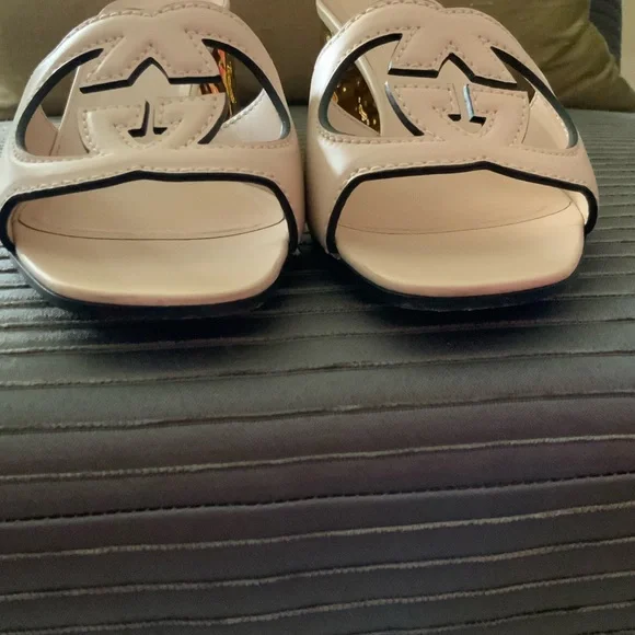 Gucci Cut Classic Leather Sandals Rose sz 38 (8) - Picture 7 of 10